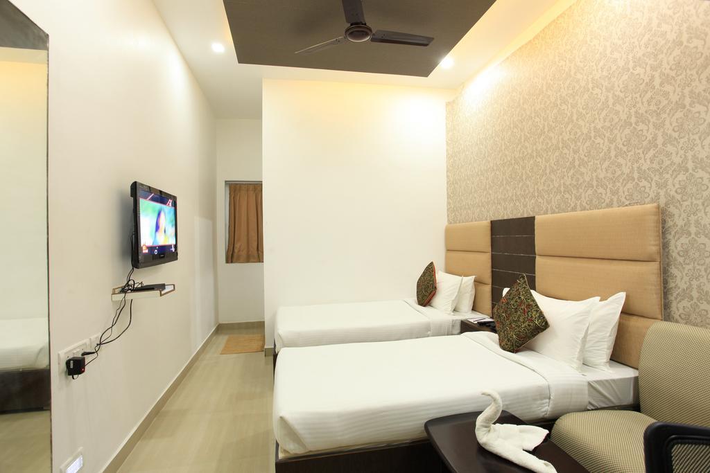 Hotel Sai International Ченнаи Экстерьер фото